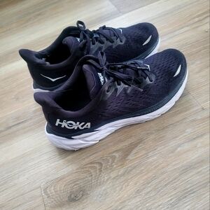 Hoka Clifton 8s